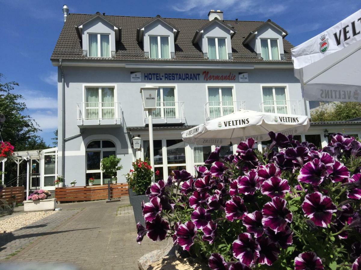 Hotel Restaurant Normandie Schildow Exterior photo