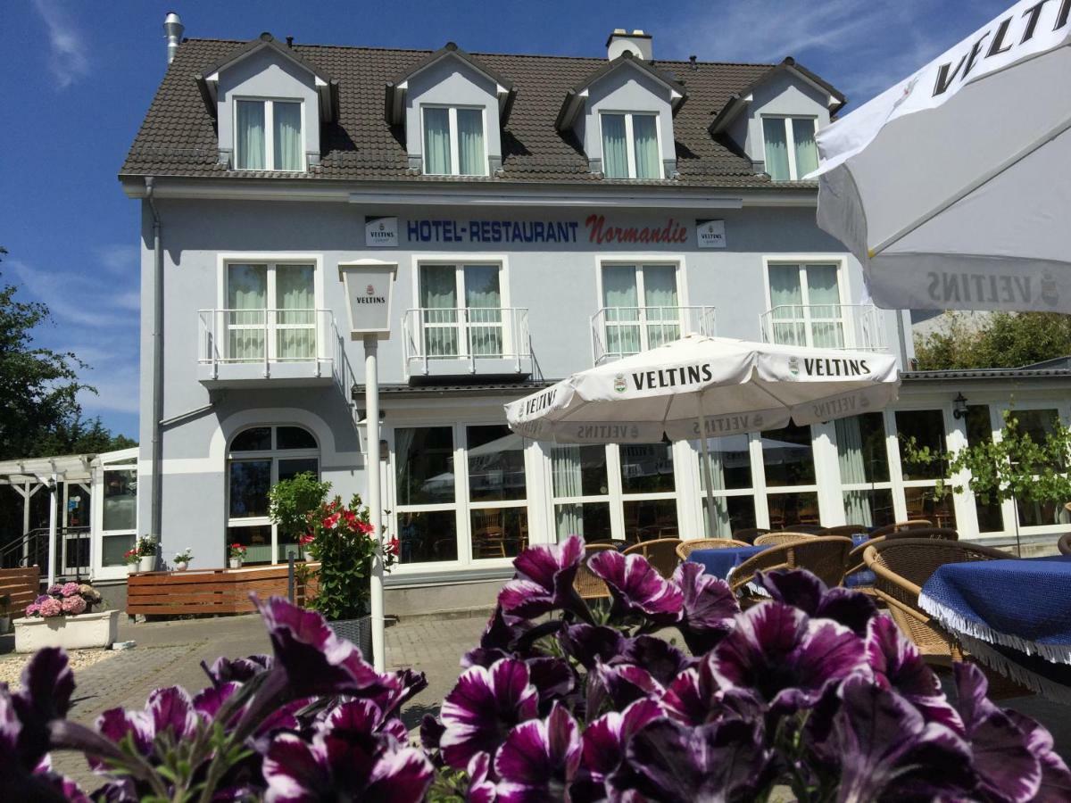 Hotel Restaurant Normandie Schildow Exterior photo